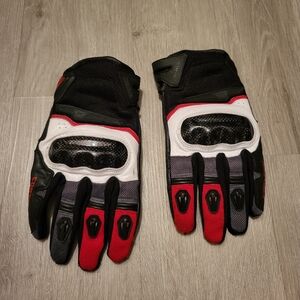 Motorcycle Gloves - Black amd Red